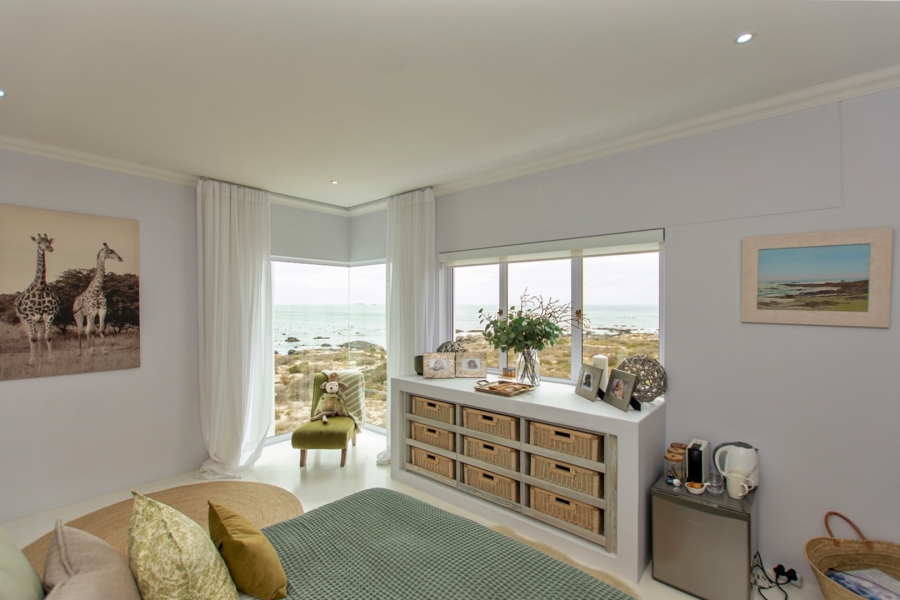 4 Bedroom Property for Sale in Sandy Point Western Cape